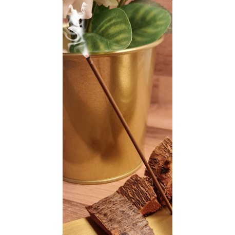 (جذور العود الطبيعي ( علبة 10 جذور